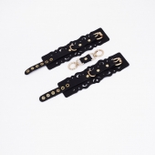 Черные кожаные наручники с узорами и золотистой фурнитурой - Crazy Handmade - купить с доставкой в Саратове